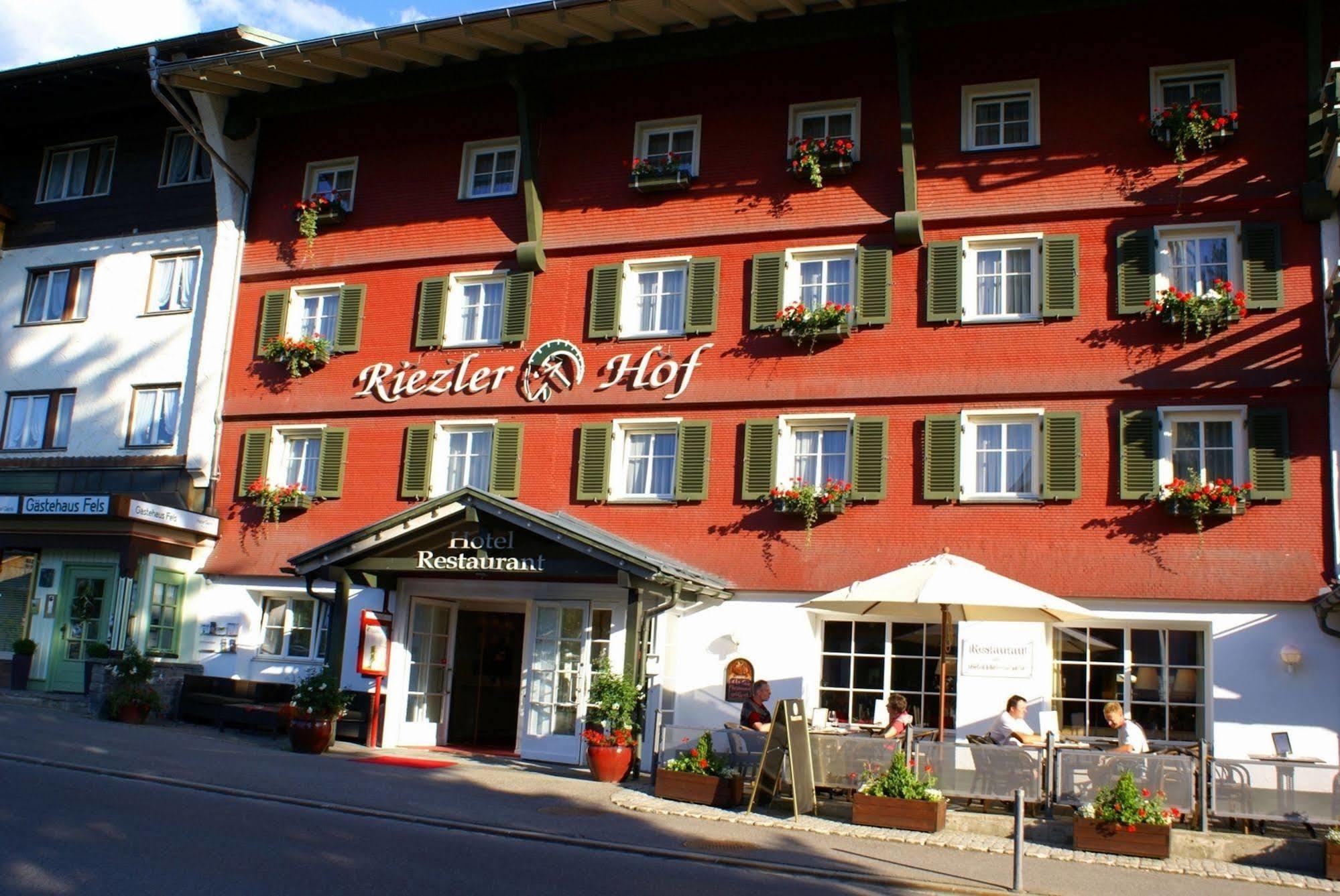 Hotel Riezler Hof Riezlern Exterior foto